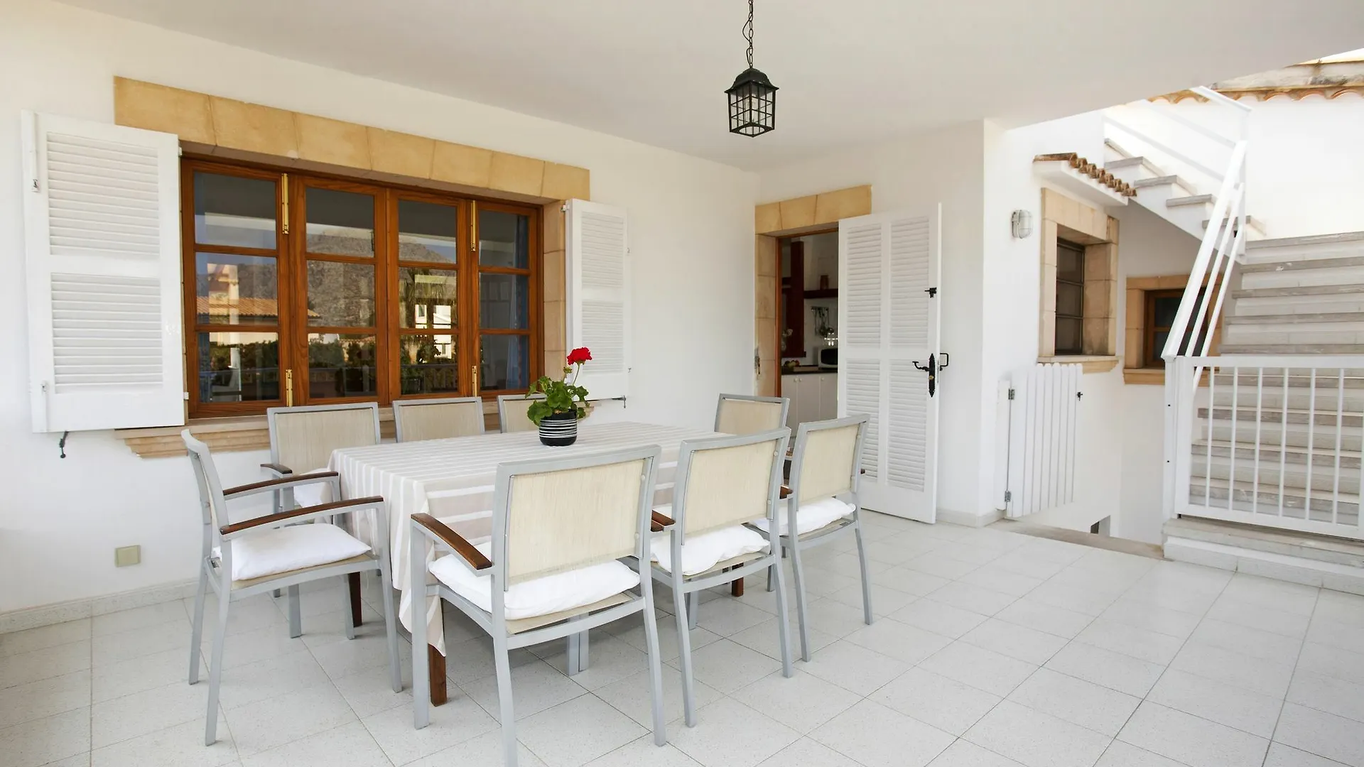 Villa Tomas contacts